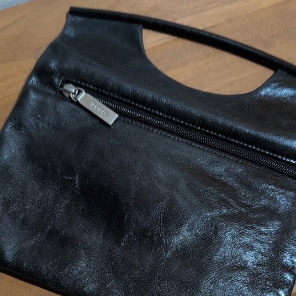 Elegant Black Clutch Bag - Picture 2 of 4